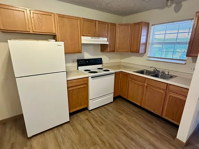 1883 Liam Ct — Photo 4