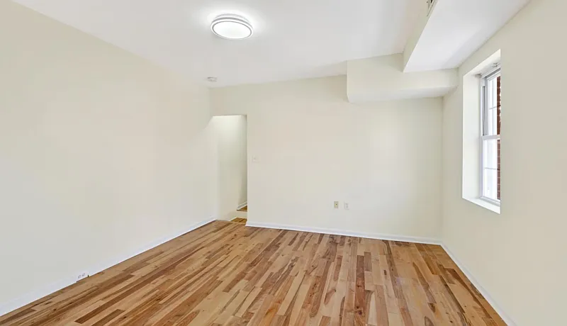 2 bed, 2.0 bath, 1340 sqft, $2,100 — Photo 3