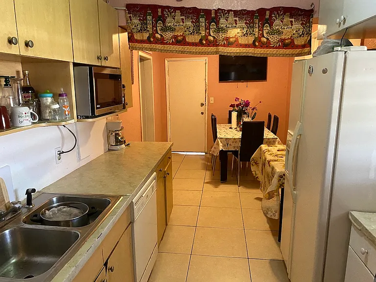 12920 Westview Dr #1 — Photo 15