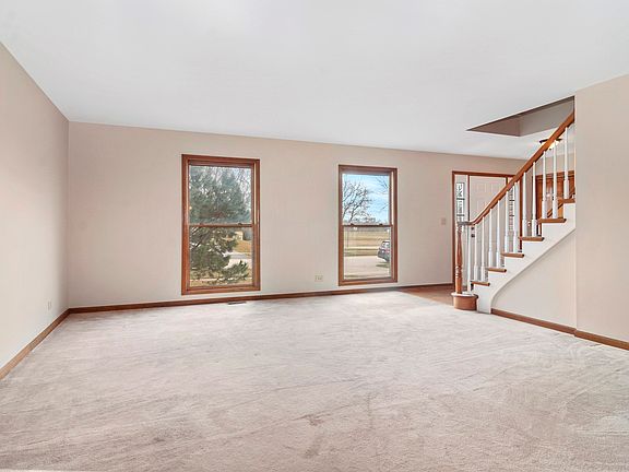 5th image of 860 Francine Dr