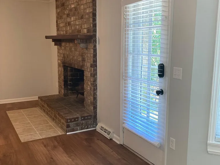 1133 Island View Dr — Photo 5