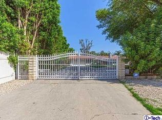 8627 Lasaine Ave, Northridge, CA 91325