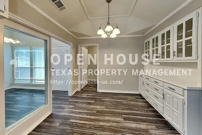 2237 Valley Ml — Photo 9