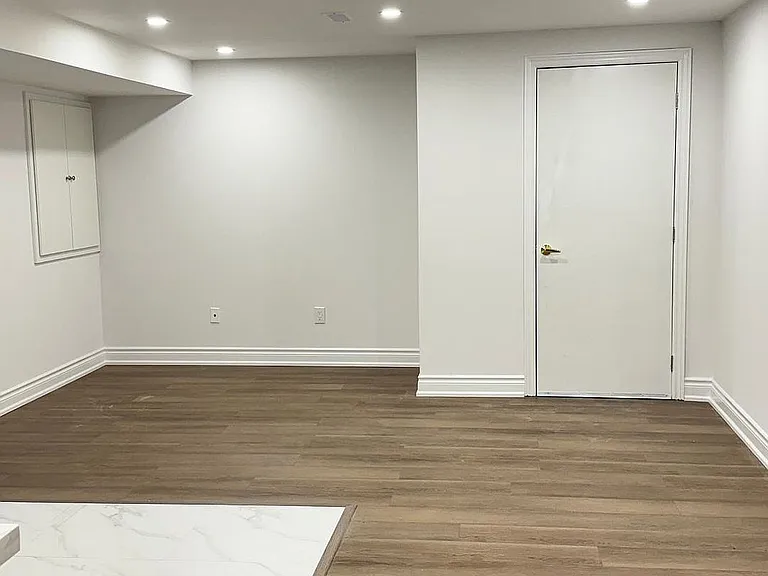 64 Gooseman Cres #BASEMENT — Photo 21