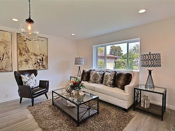 3 bed, 2.0 bath, 1524 sqft, $2,739 — Photo 3