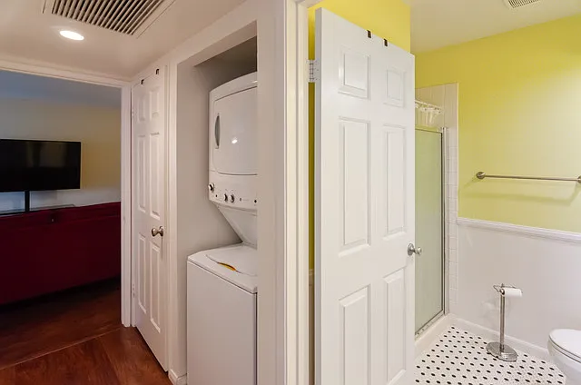 8710 Independence Ave #301 — Photo 9