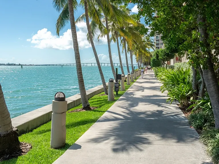 Walk/Jog path around Island-South View