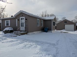 812 Hollywood Ave, Sheffield Lake, OH 44054
