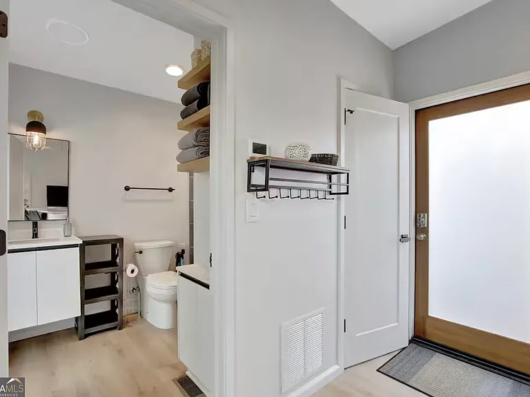 360 High St — Photo 18