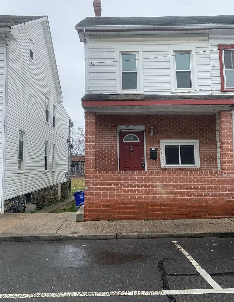 4BD Duplex located on Ray Street in Hagerstown — Photo 1