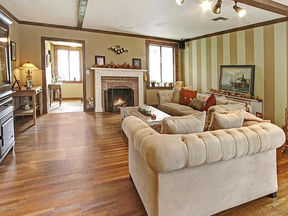5th image of 2331 N Orchard Dr