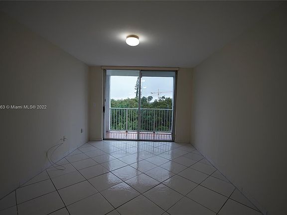4th image of 1010 NW 11th St APT 609
