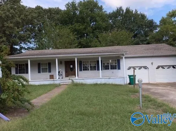 1607 Tennessee St, Sheffield, AL 35660