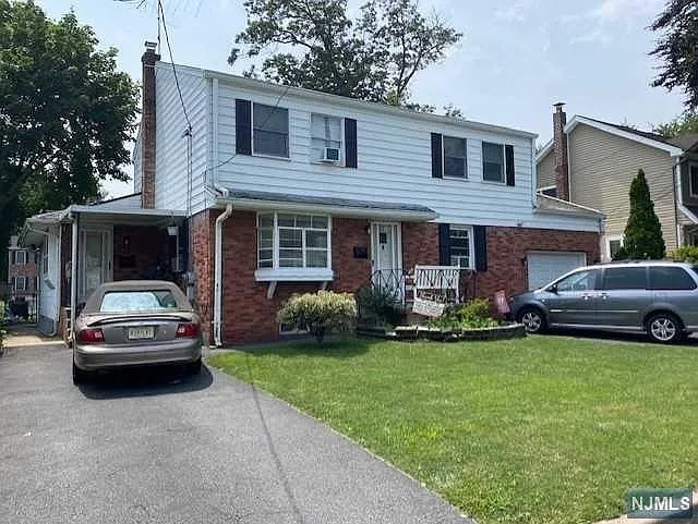 2 bed, $2,200 — Photo 1