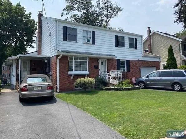 172 W Broad St Floor 2, Bergenfield, NJ 07621