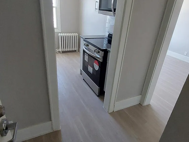 47 Bloor St — Photo 8