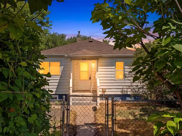 712 W 5th St, Cheyenne, WY 82007
