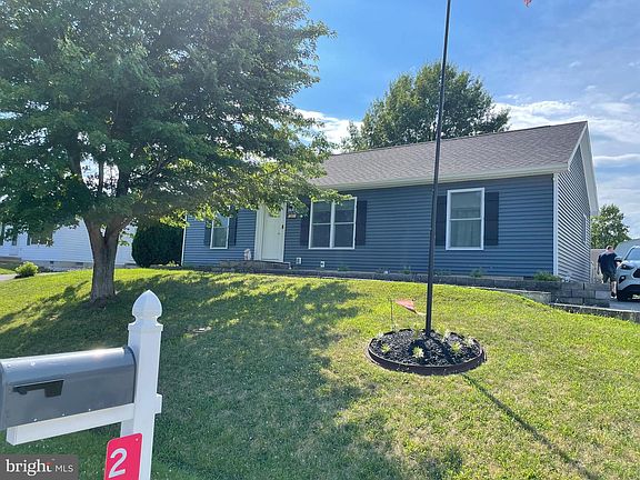 3rd image of 220 Cashmere Dr