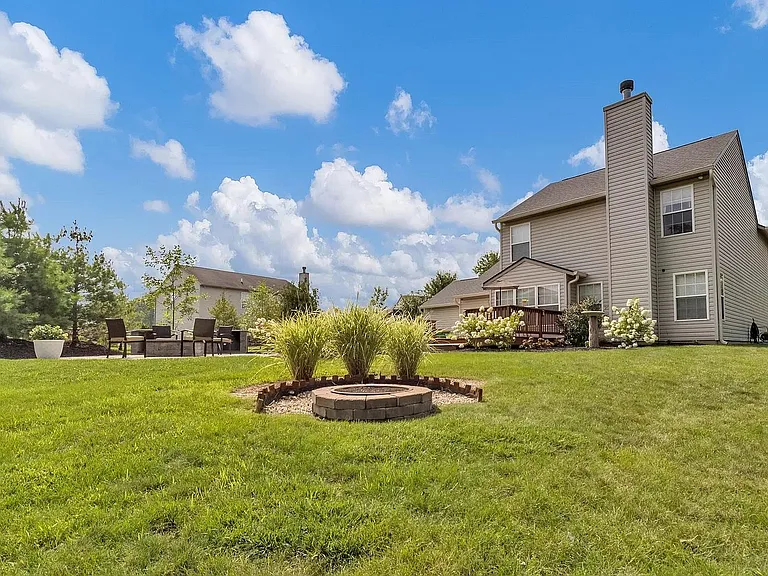 2315 Pheasant Run — Photo 27