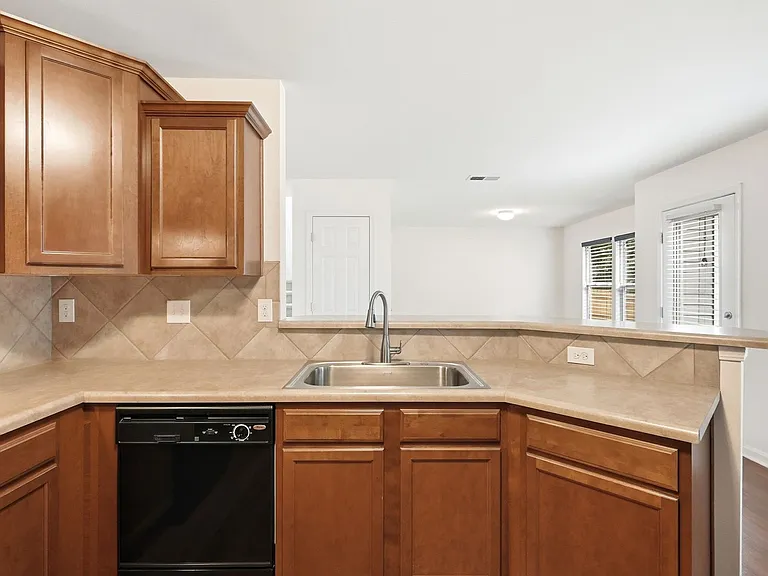 1906 Treefrog Ct — Photo 12