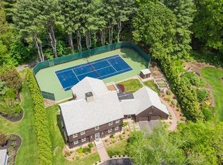 12 Fairfield Dr, Lexington, MA 02420