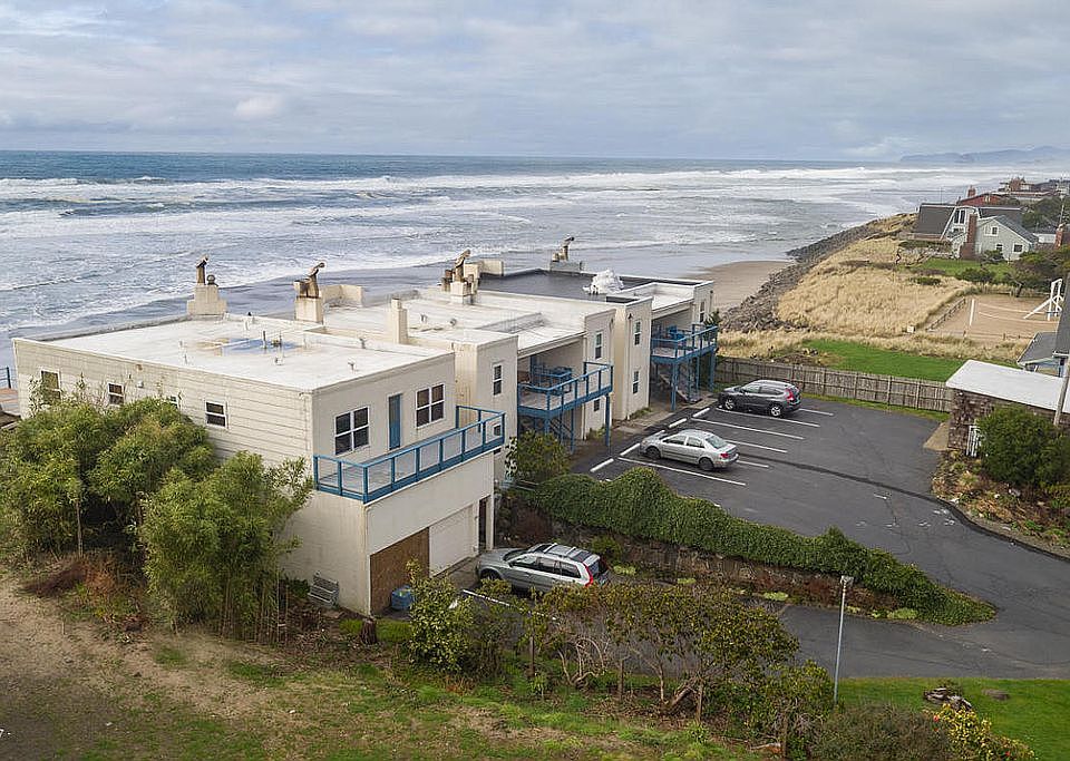 48750 Breakers Blvd, Neskowin, OR 97149 | Zillow