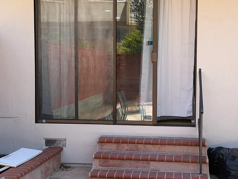 494 Florence St — Photo 9