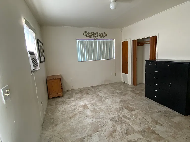 622 NE 4th St #4 — Photo 34