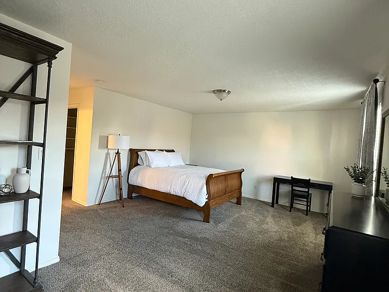 7183 Plaza Central — Photo 10