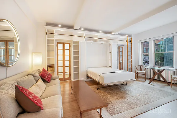 Sold by Elegran | media 9