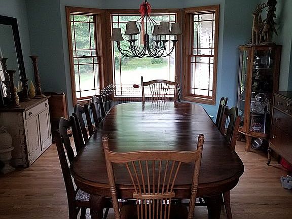 Bay window in dining room 