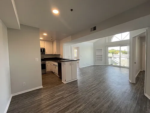 Floor plan 403