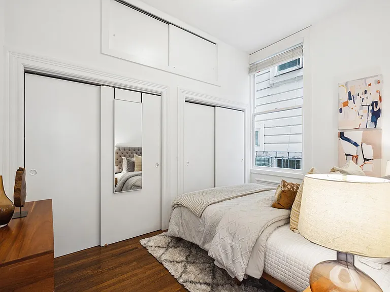 2407 Octavia St #4 — Photo 8