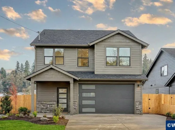 401 S 1st St, Silverton, OR 97381