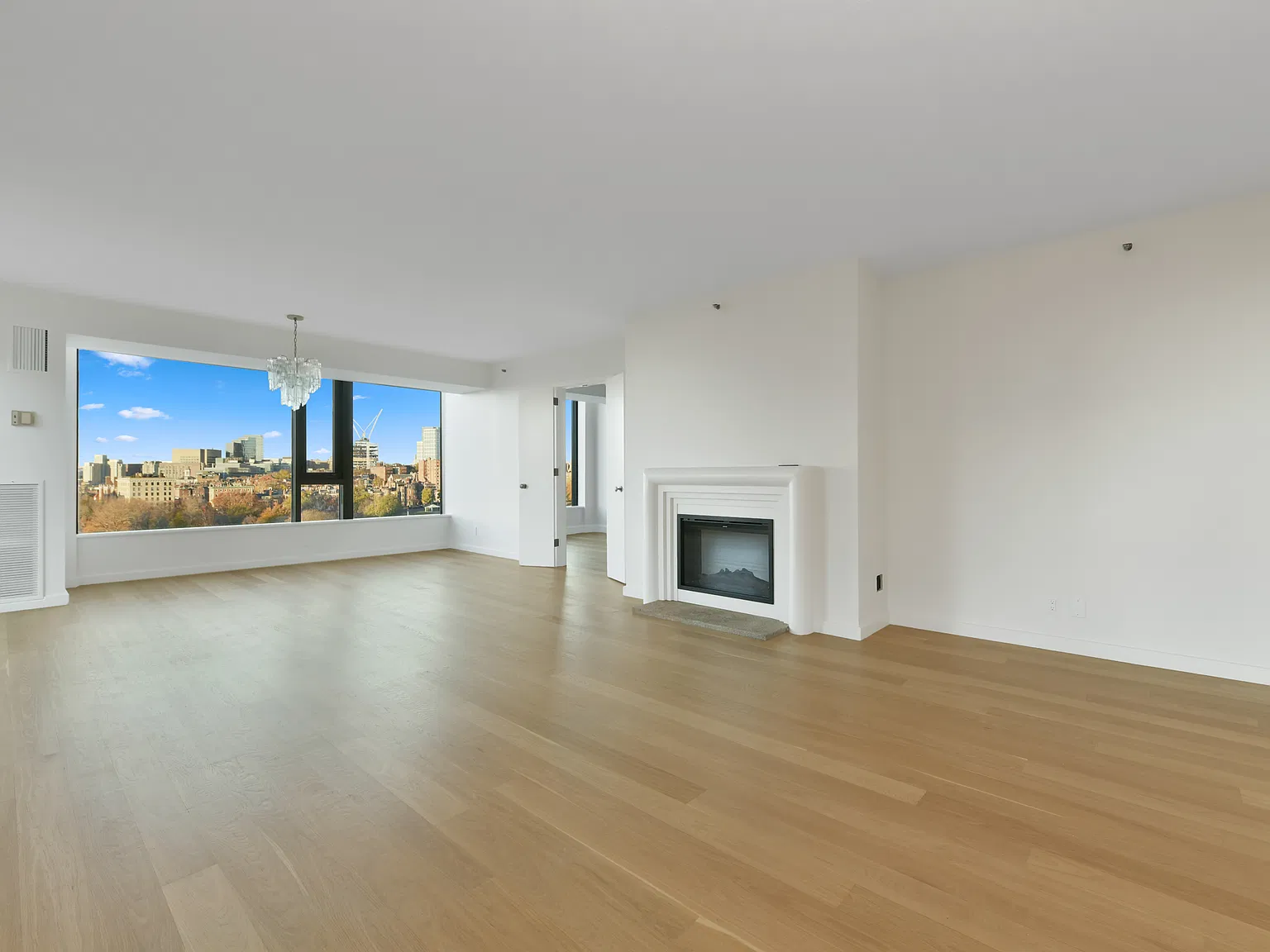 2 bed, 2.5 bath, 2130 sqft, $22,500 — Photo 2