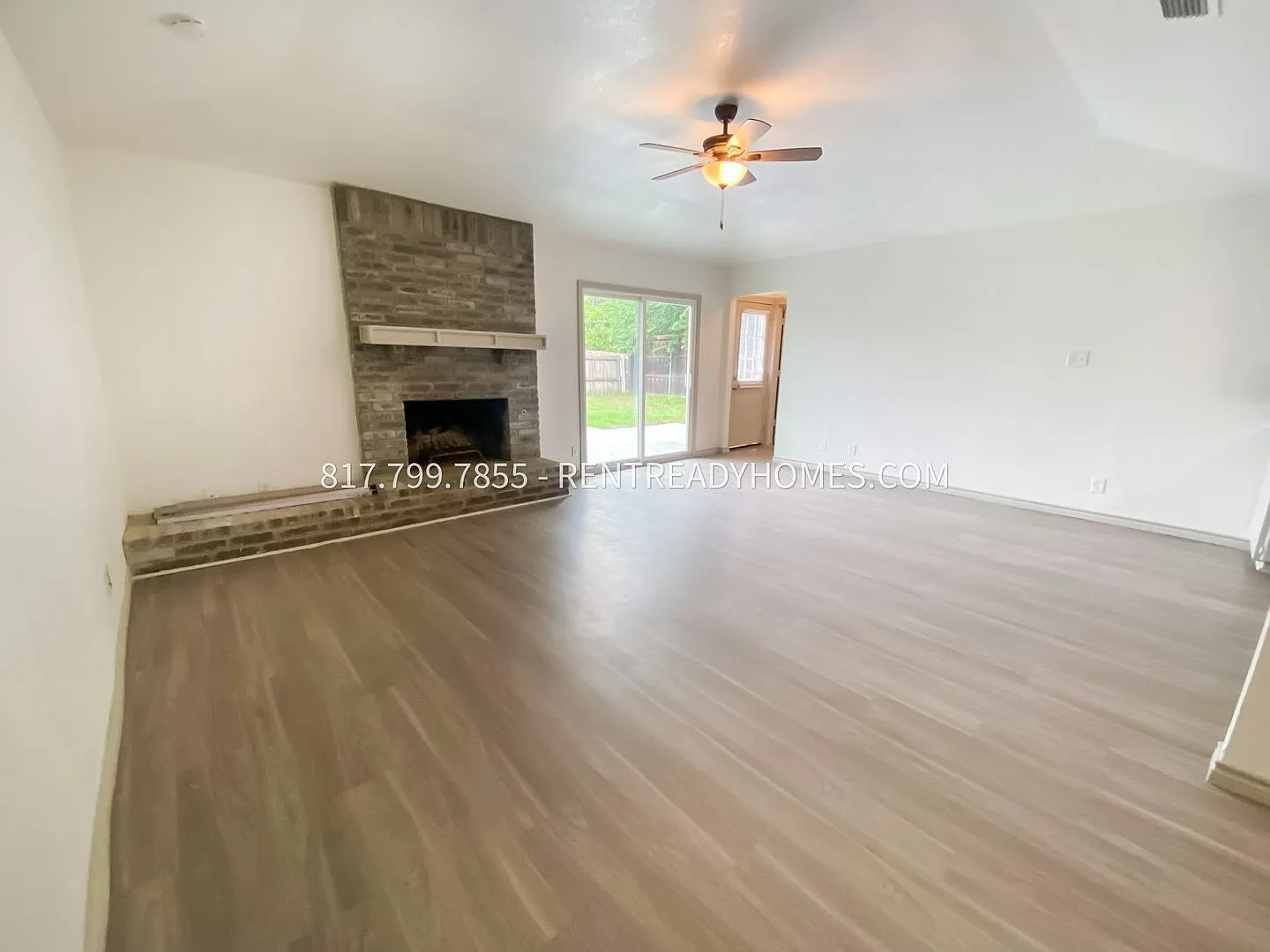 203 Shady Oaks Cir — Photo 2