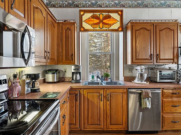 12th image of this home