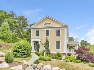 110 Starr St, Groton, CT 06355
