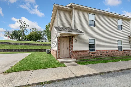 703 W Garland St #A Photo 1