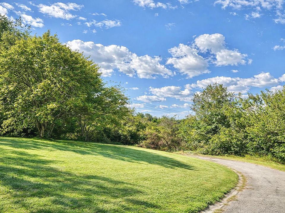 1st image of 247 Juniper Ct