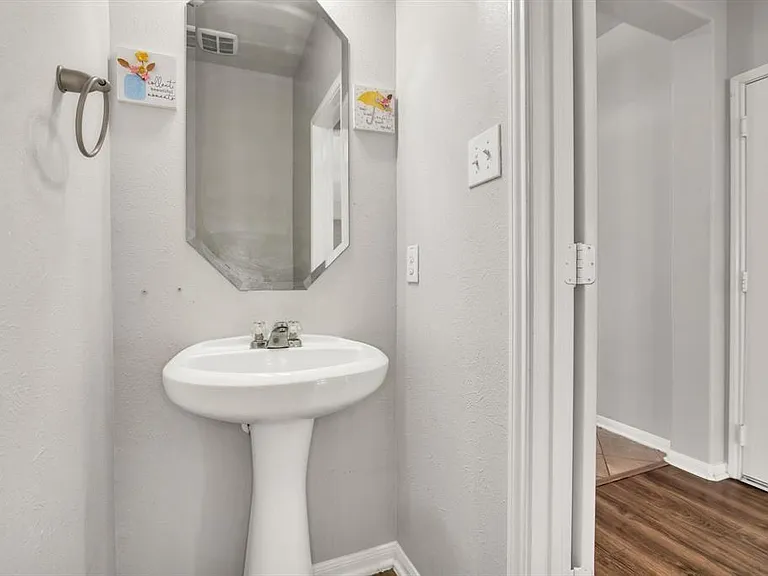 8110 Heartbrook Field Ln — Photo 17