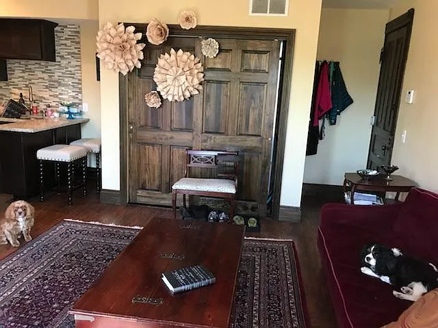 4305 Trumbull Street — Photo 3