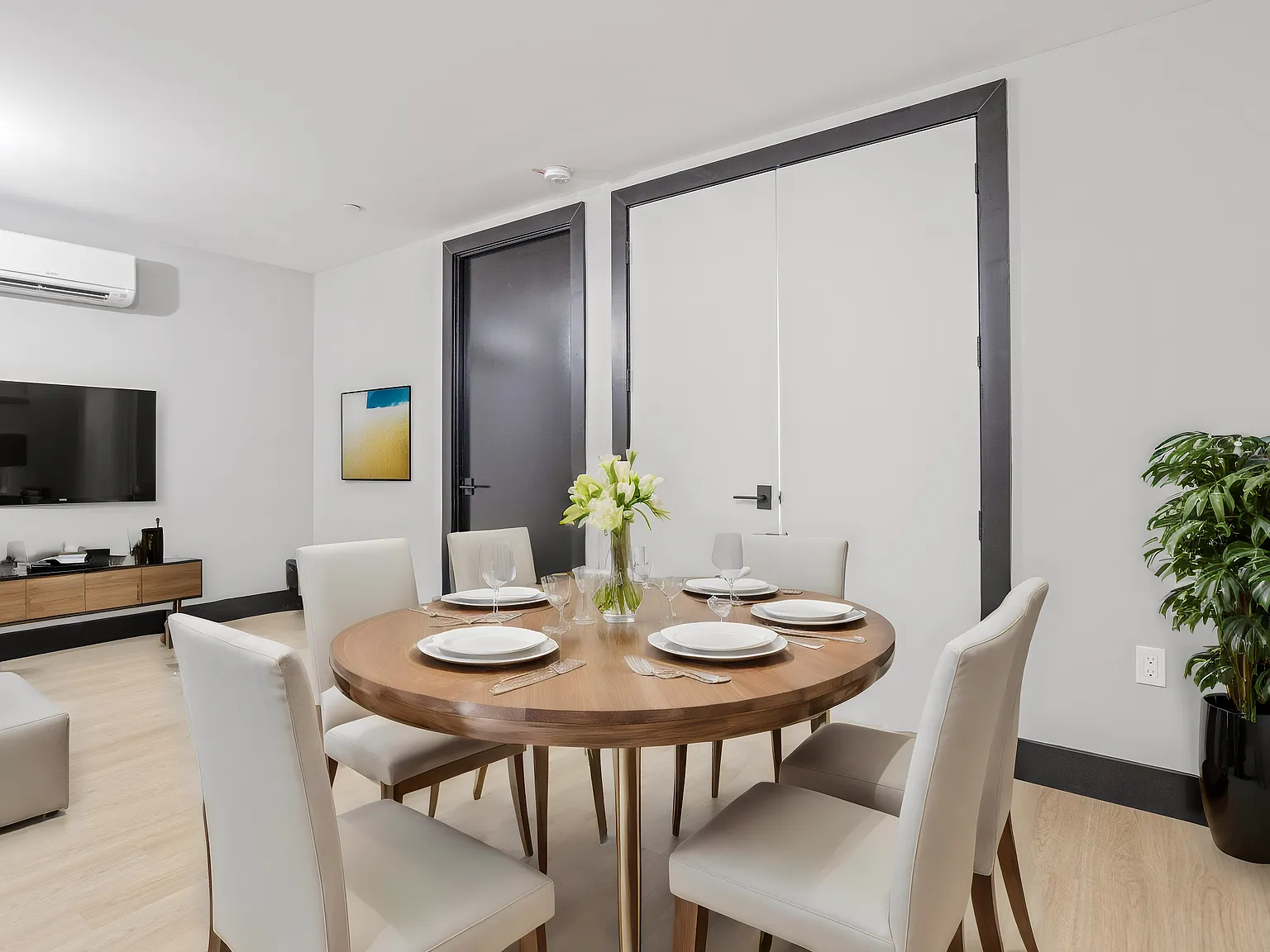 763 Lexington Avenue — Photo 3