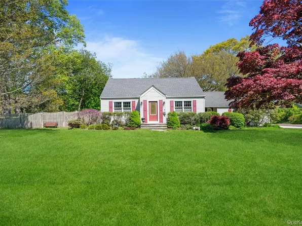 403 Hillside Avenue, West Sayville, NY 11796