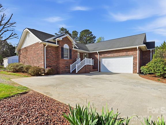 5th image of 105 Stevens Rd