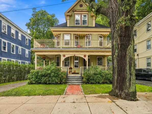 22 Hewlett St #1, Roslindale, MA 02131