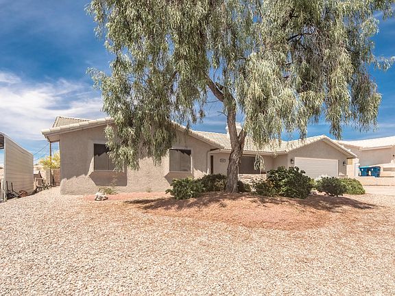 2nd image of 3697 Bluegrass Dr