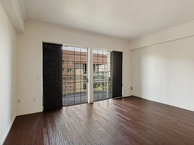 3225 Turtle Creek Blvd #520 — Photo 6