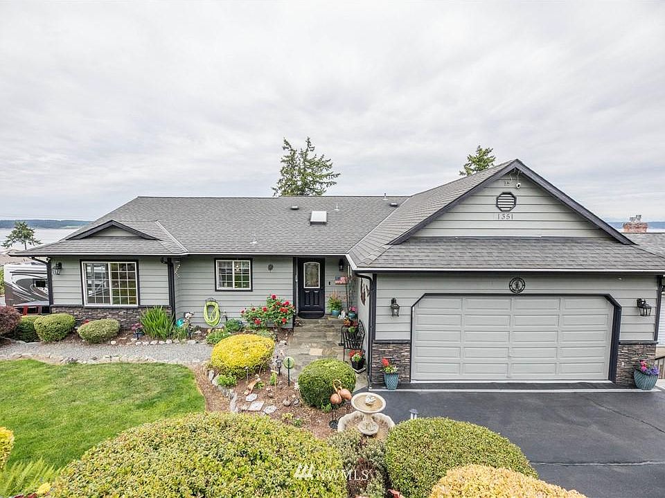 1st image of 1351 Rainbow Ln