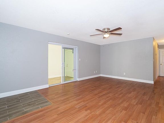 4th image of 6016 Harcourt Ave
